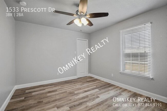 Building Photo - 1533 Prescott Dr