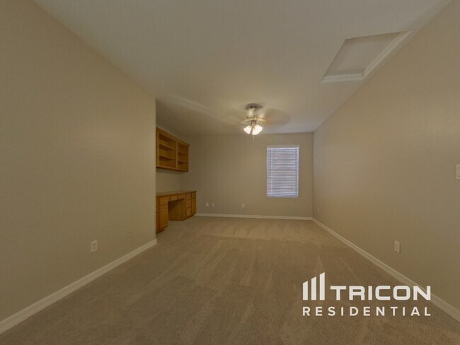 Building Photo - 24836 W Illini St