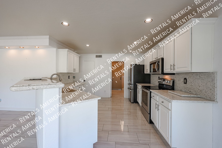 Building Photo - 10402 E Nice Ct