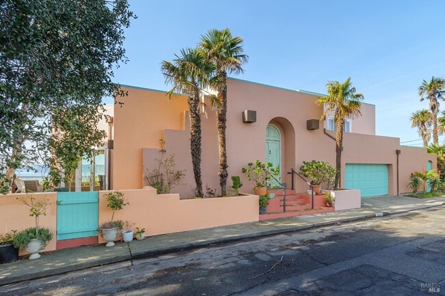 Building Photo - 245 Water St