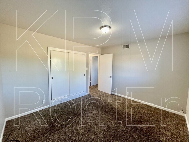 Building Photo - 1117 Brookside Rd