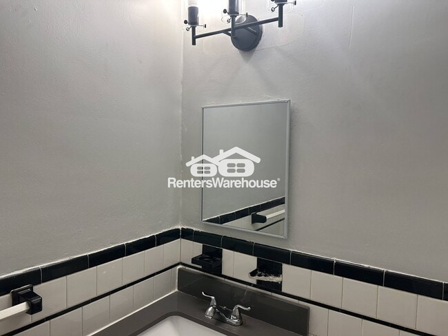 Building Photo - 6103 Chinquapin Pkwy