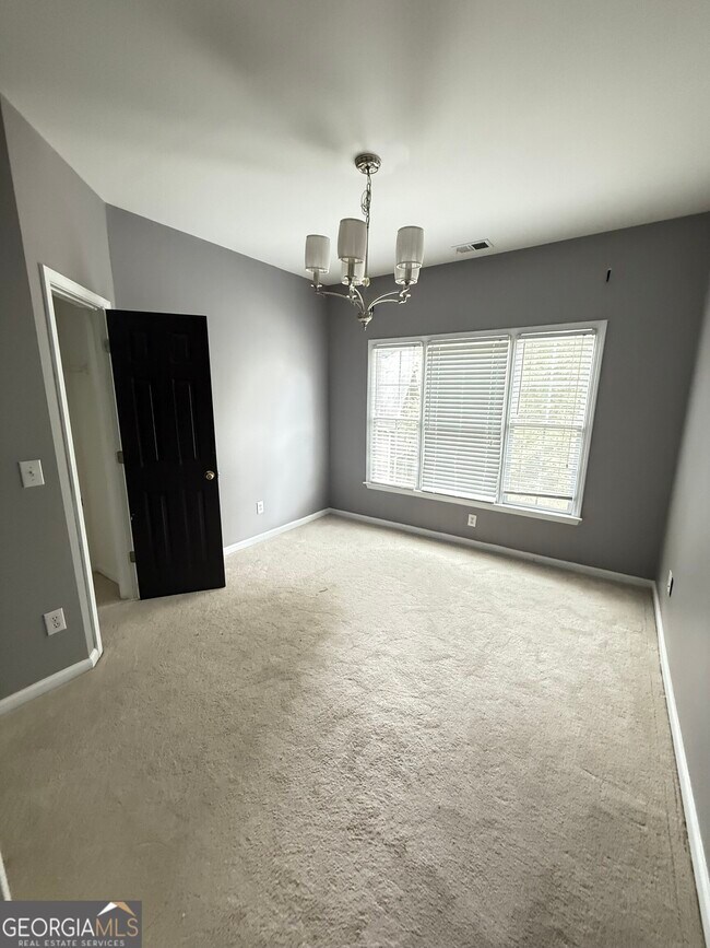 Building Photo - 5679 Coopers Glen Ct SW