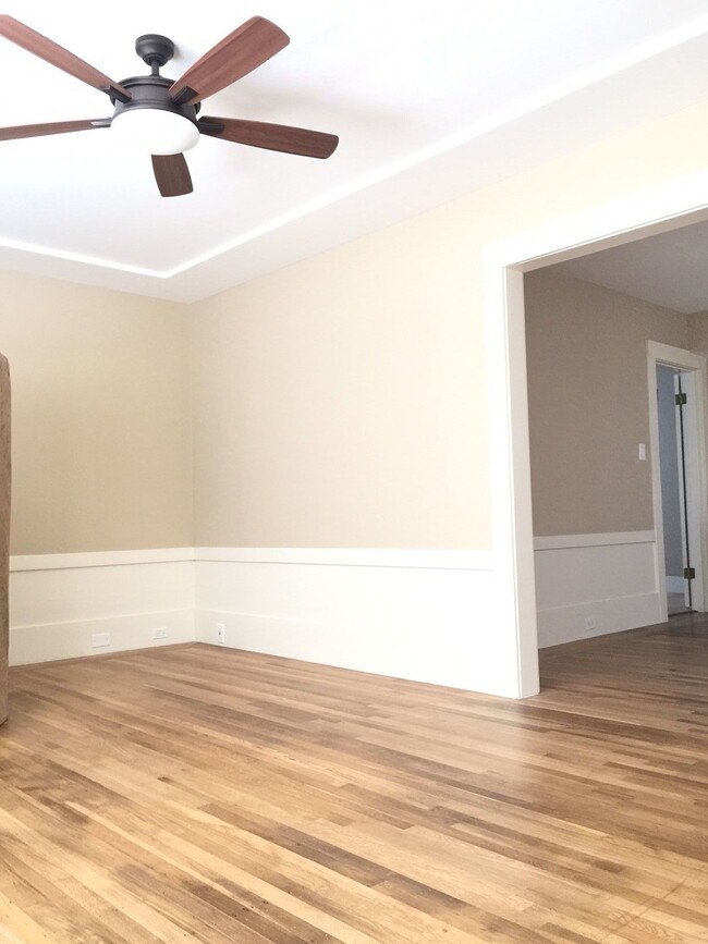 Building Photo - 1072 45th St