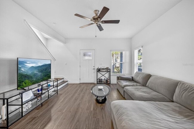 Building Photo - 115 E Broad St