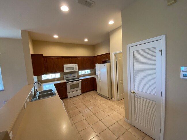Building Photo - 2677 Blue Cypress Lake Ct
