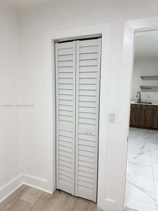 Building Photo - 2796 SW 34th Ct