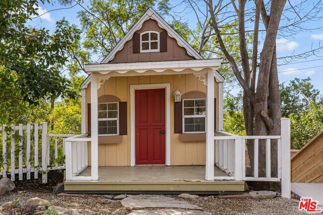 Building Photo - 107 Alto Dr