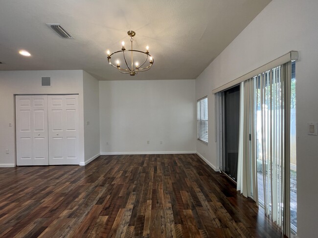Building Photo - 3096 NW 29th Ct