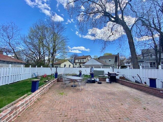 Building Photo - 220 Faneuil St