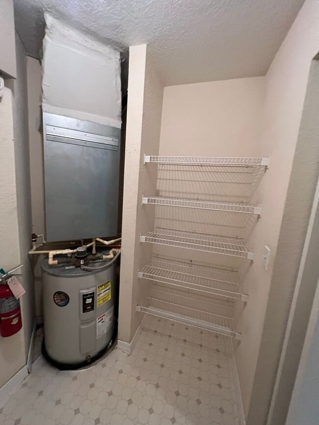 Building Photo - 821 Grand Regency Pointe