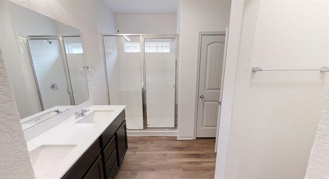 Building Photo - 452 Hunter Loop