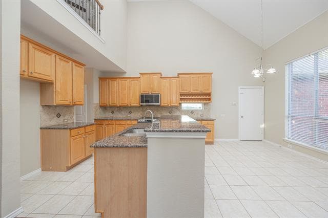 Building Photo - 2404 Heather Glen Dr