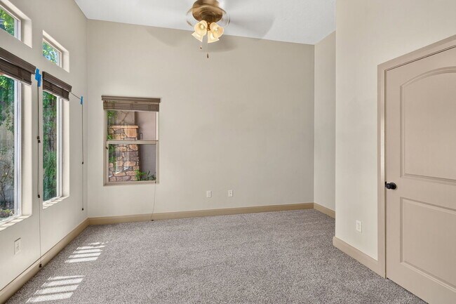 Building Photo - 2665 E 3630 S