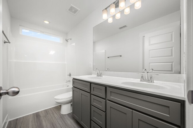 Building Photo - 2626 Unitas Dr