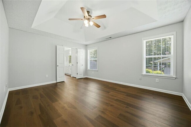 Building Photo - 572 Staghorn Ln
