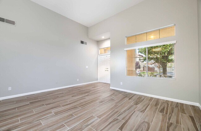 Building Photo - 2545 New Morning Ave