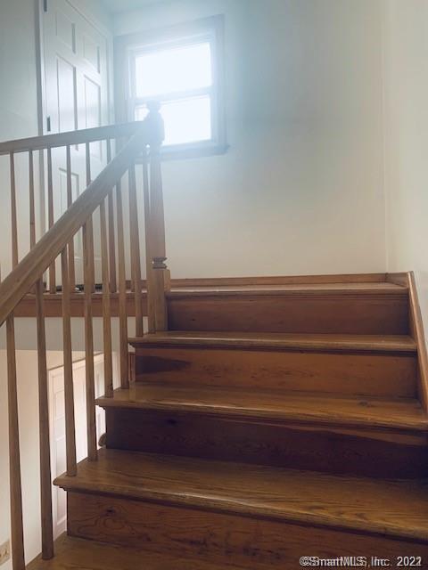 Building Photo - 24 Lownds Dr