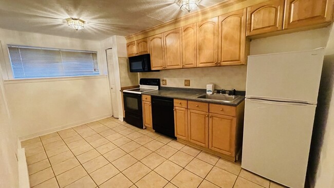 Building Photo - 11 Wampus Ave