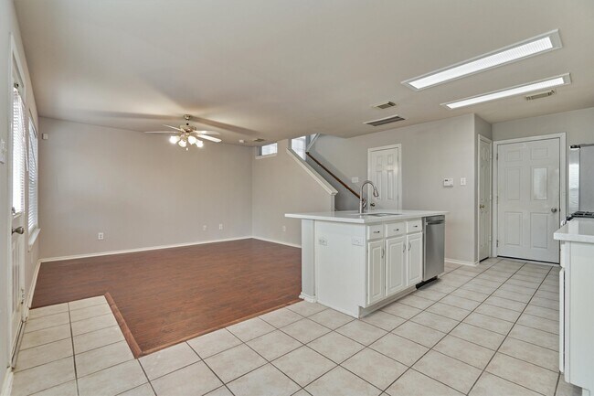 Building Photo - 10 Musgrove Pl