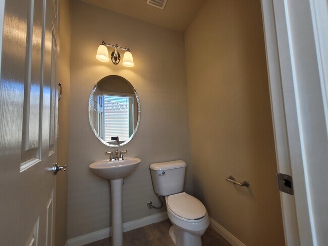 Building Photo - 6386 Tomahawk Mill Ct