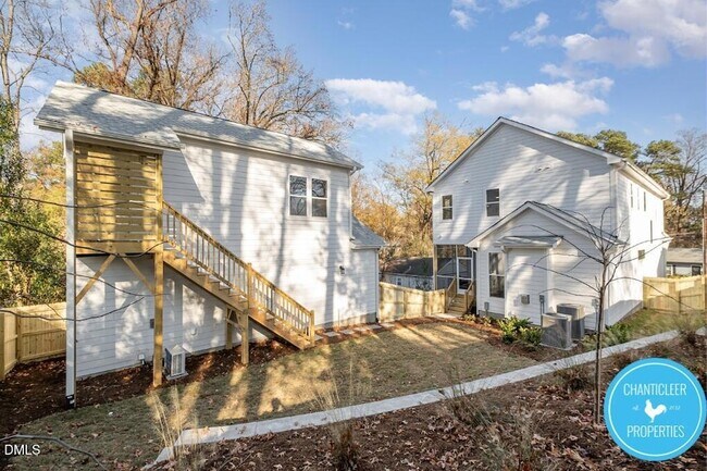 Building Photo - 1407 Sedgefield St