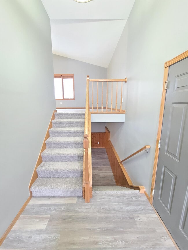 Building Photo - 2932 Northern Slopes Ln NE