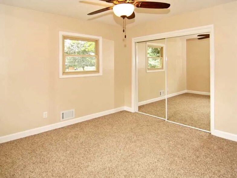 Building Photo - 10118 Holaday Dr W