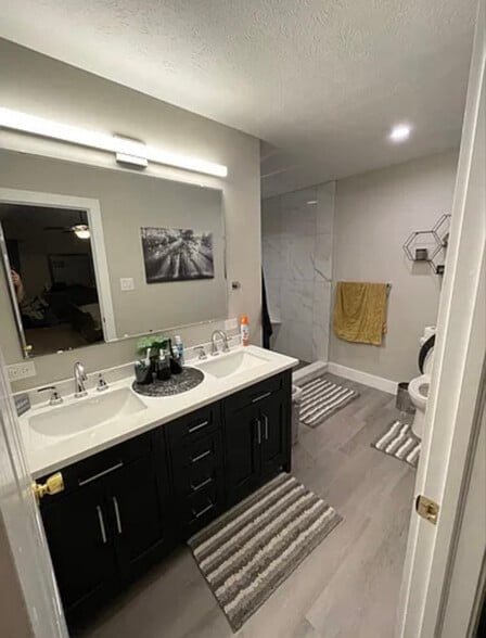 Building Photo - 443 Watercress Way