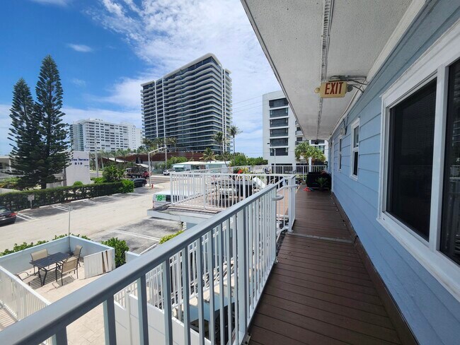 Building Photo - 819 N Ocean Blvd
