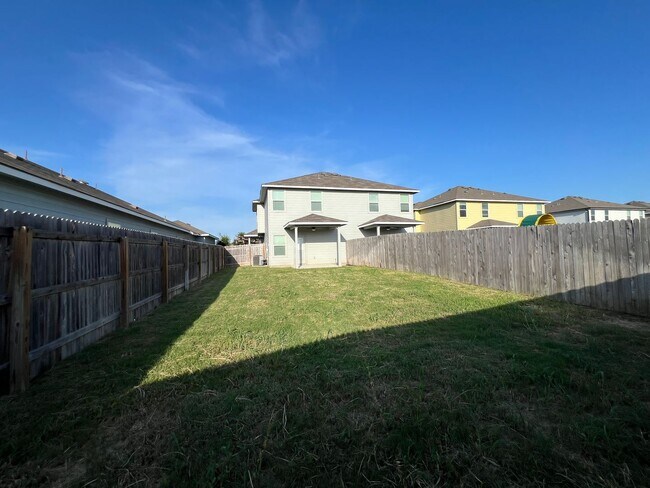 Building Photo - 3421-3423 Haylee Grace Pl