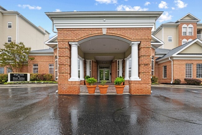 Building Photo - 556 Rhapsody Ct