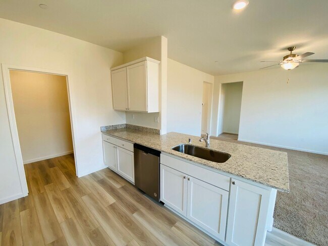 Building Photo - 5531 Glowhaven St