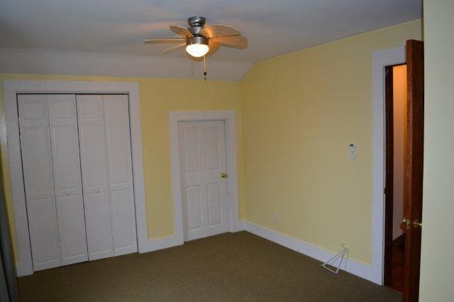 Building Photo - Beautiful, spacious Craftsman, Owner pays Yard Care, Laundry on site