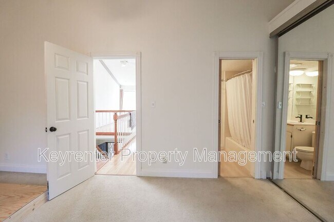 Building Photo - 1505 Riverside Dr