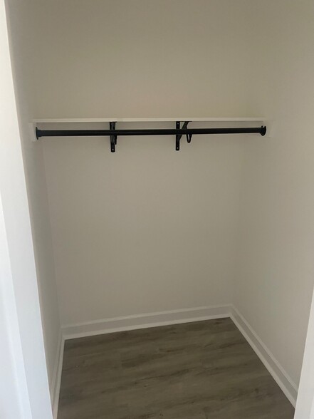 Walk-in Closet - 216 Findlay St