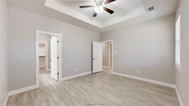 Building Photo - 513 Kubin St