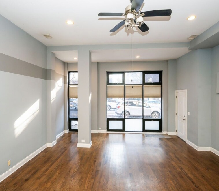Building Photo - 3109 W Augusta Blvd