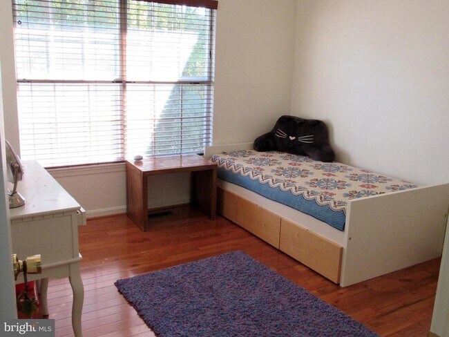 Building Photo - 14 Tivoli Lake Ct