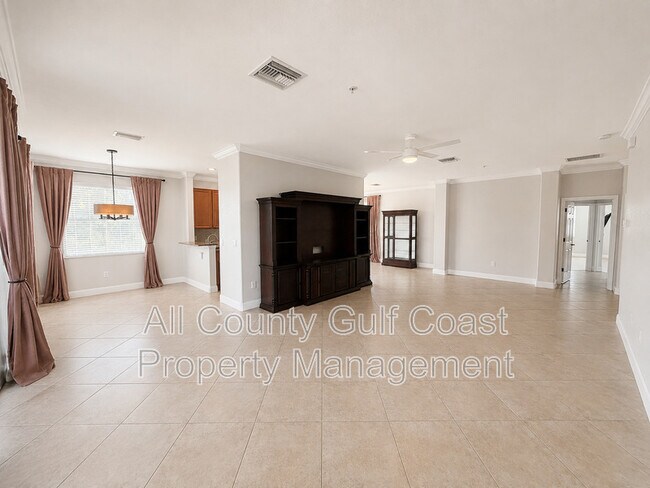 Building Photo - 211 Red Fox Ct