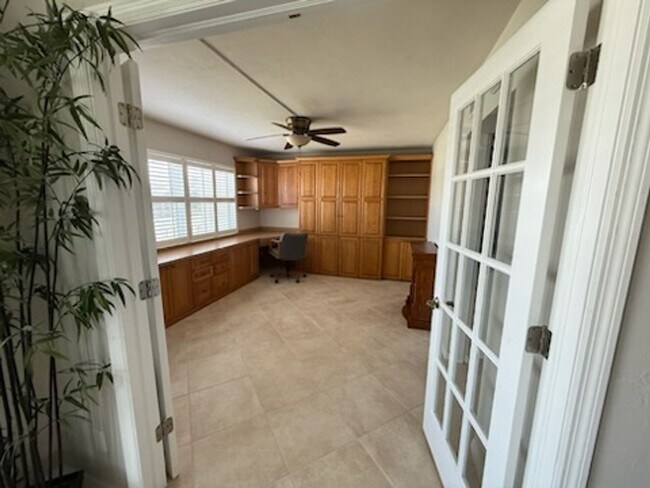 Building Photo - eagle cay