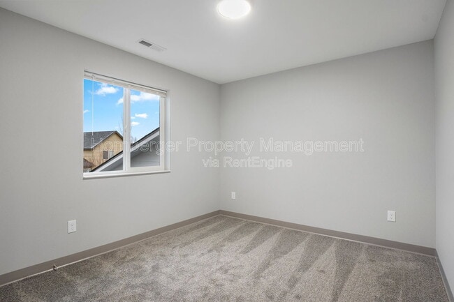 Building Photo - 1603 N Manifold Ln