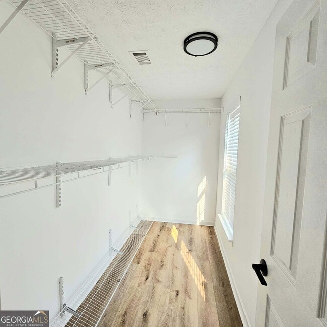 Building Photo - 1308 Gates Cir SE