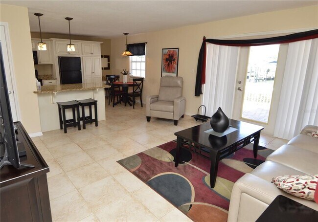 Building Photo - 5245 Coquina Key Dr SE