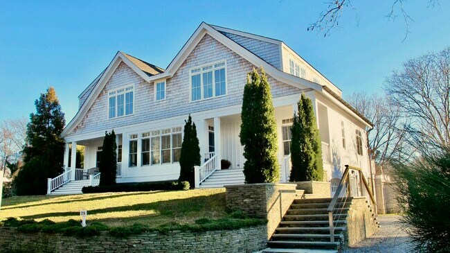 Primary Photo - 29 Morris Cove Ln