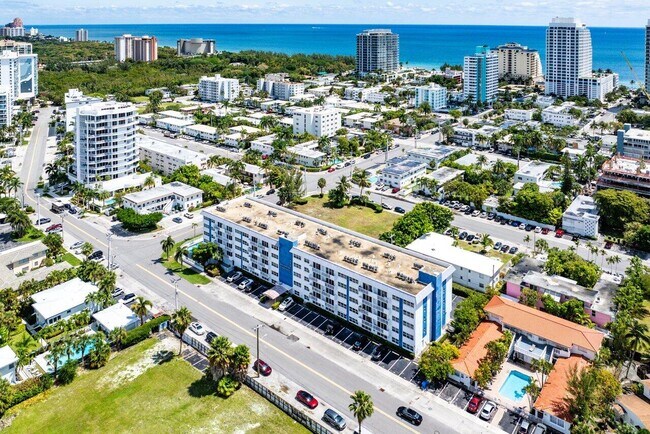 Building Photo - 550 Bayshore Dr