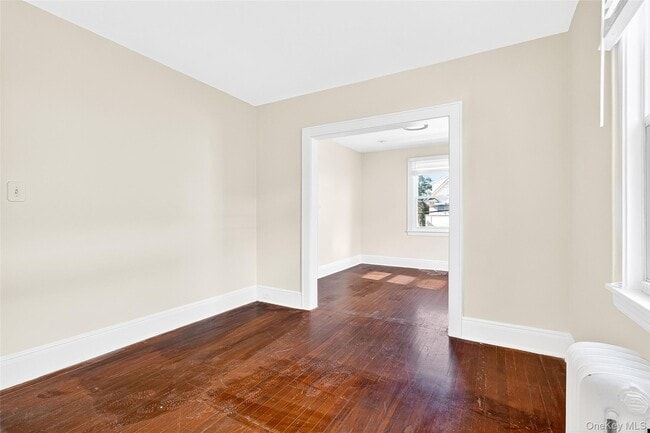 Building Photo - 270 Sickles Ave
