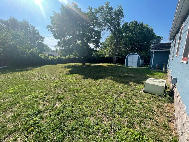 Building Photo - 3bd/1bath House in Minneapolis!