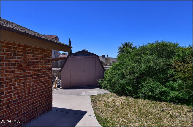Building Photo - 6451 Loma De Cristo Dr