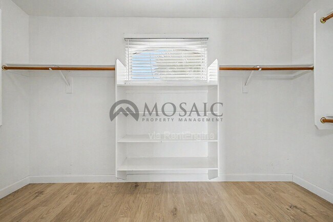 Building Photo - 3356 E Mayberry Ave